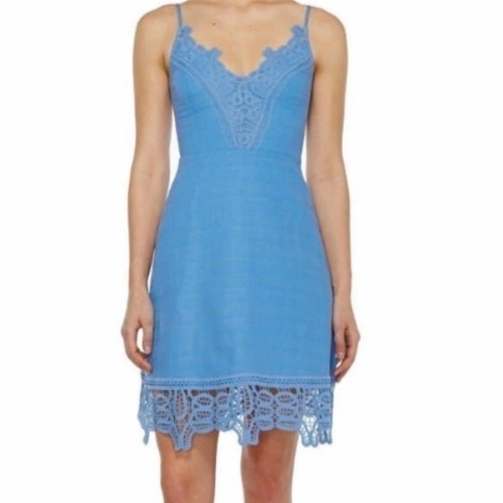 LAUNDRY By‎ Shelli Segal French Blue Lace A Line scalloped hem V Cleavage Sz 8